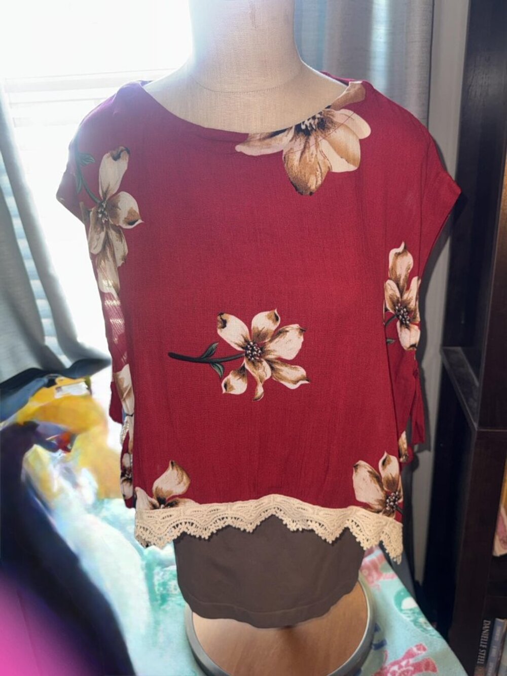 UMGEE Small RED FLORAL open side PULLOVER Summer Top NEW!